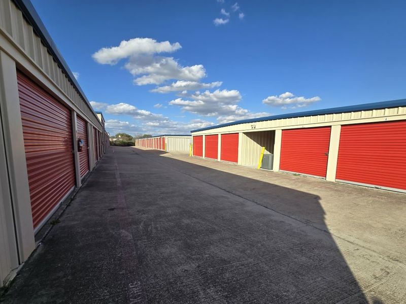 Extra Space Storage Image