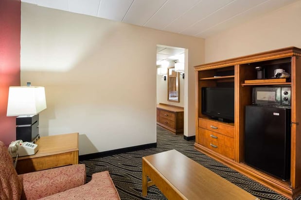 Images Best Western Braddock Inn