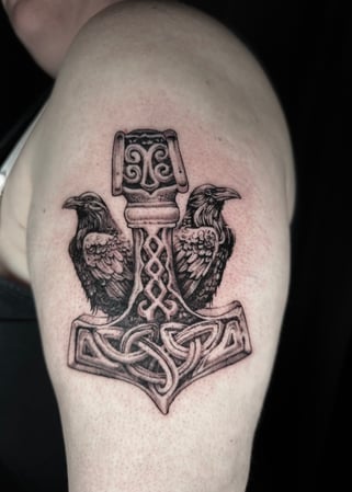 Bilder Bloody Dogs Tattoo & Piercing Inh. Robert Pongrácz