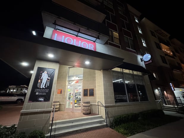 Images CoinFlip Bitcoin ATM - Liquid Courage Spirits and More (Plano)