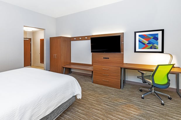 Images Holiday Inn Express & Suites Houston - Downtown North by IHG