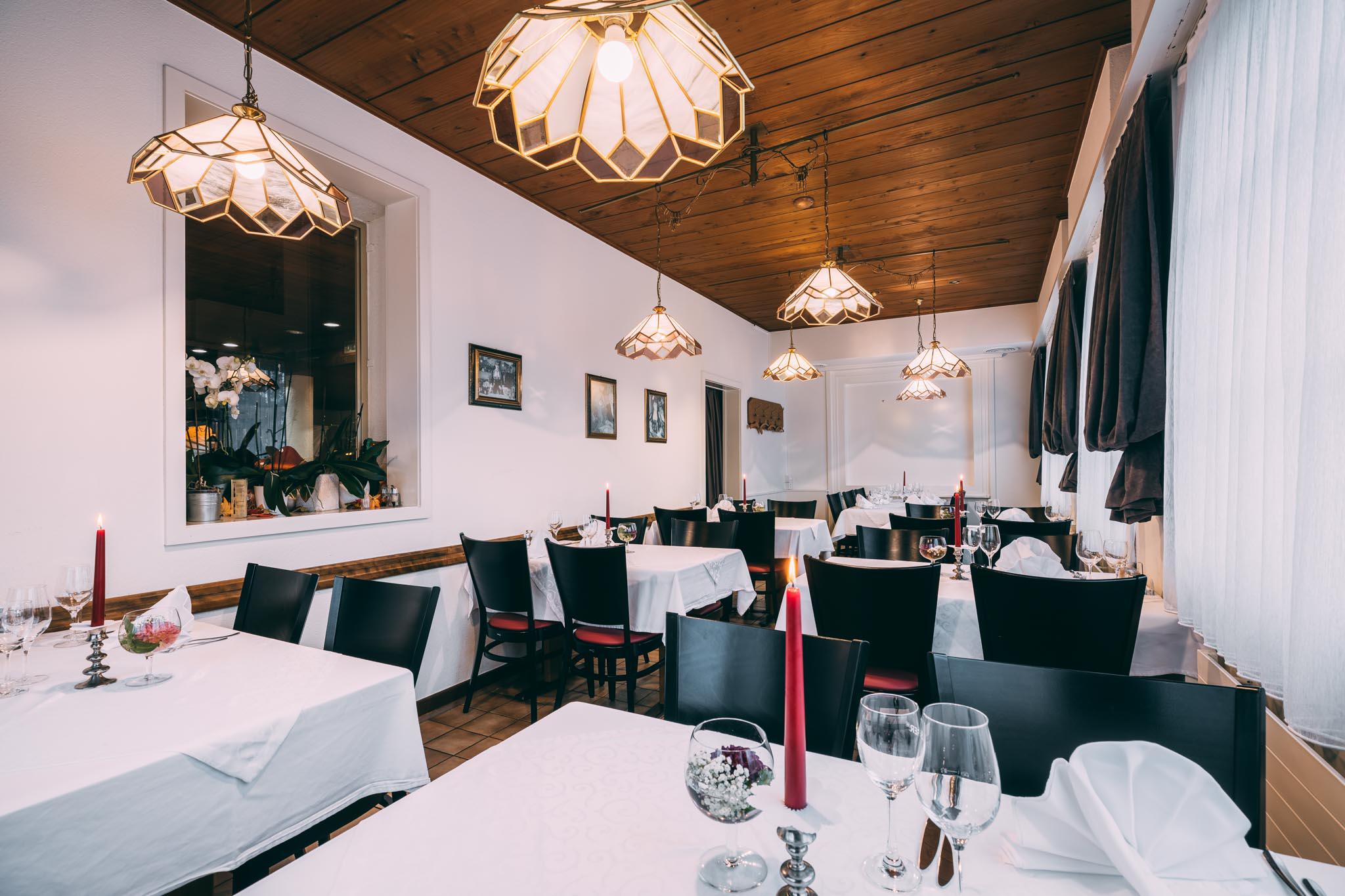 Bilder Restaurant Hard Birsfelden Küche, Fondue, Rösti, Filet auf heissem Stein, Sommerterrasse