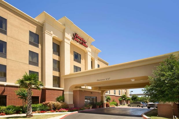 Images Hampton Inn & Suites San Antonio-Airport