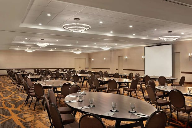 Images Embassy Suites by Hilton Milwaukee Brookfield