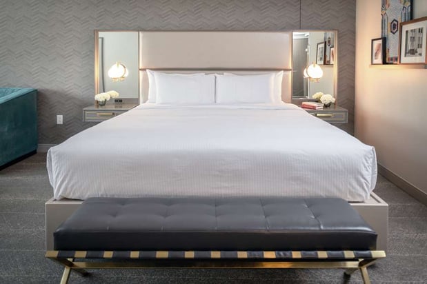 Images Tulsa Club Hotel, Curio Collection by Hilton