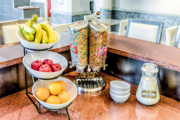 Images Staybridge Suites Columbus OSU-Medical Center by IHG