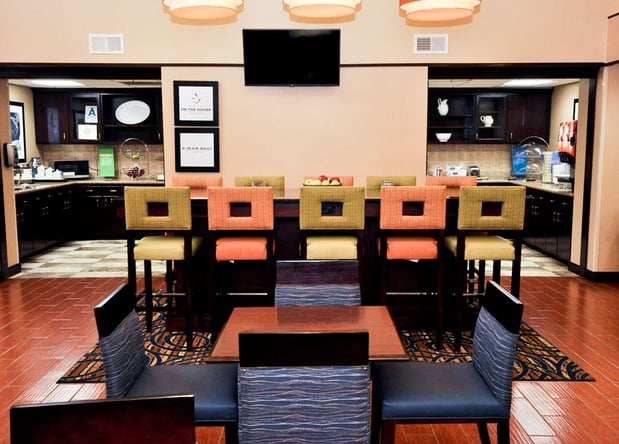Images Hampton Inn & Suites Louisville East