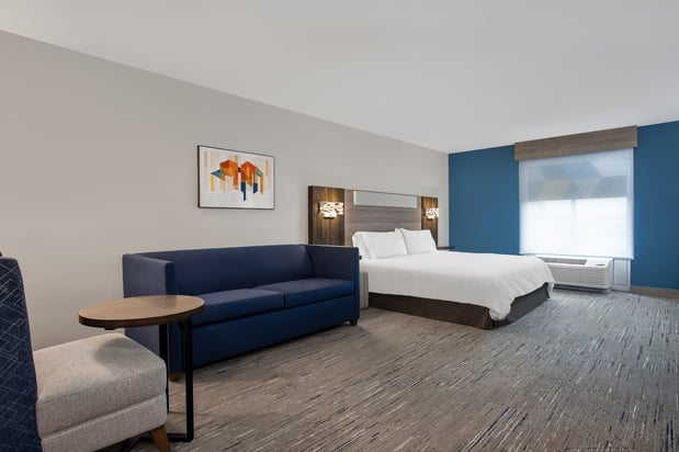 Images Holiday Inn Express & Suites Terre Haute by IHG