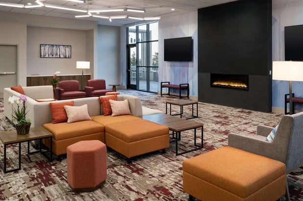 Images Hilton Garden Inn Visalia