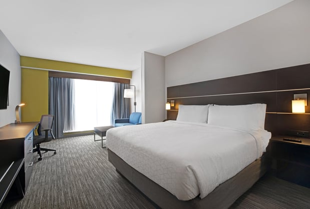 Images Holiday Inn Express & Suites Milwaukee - Brookfield by IHG