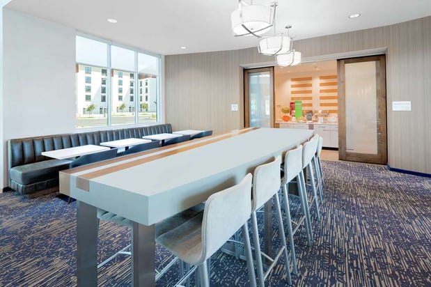 Images Hampton Inn & Suites San Diego Airport Liberty Station