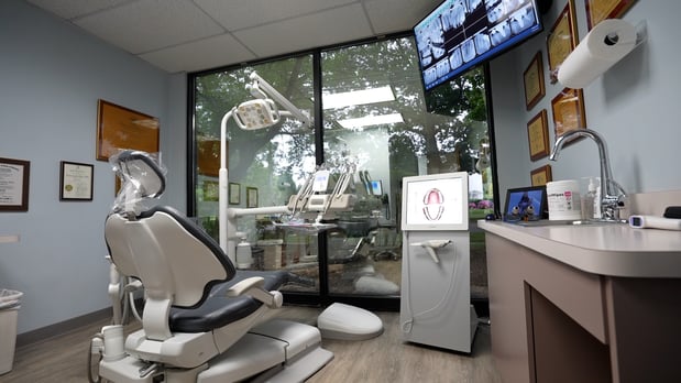 Images Center for Aesthetic & Comprehensive Dentistry