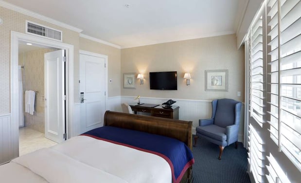 Images Madison Beach Hotel, Curio Collection by Hilton