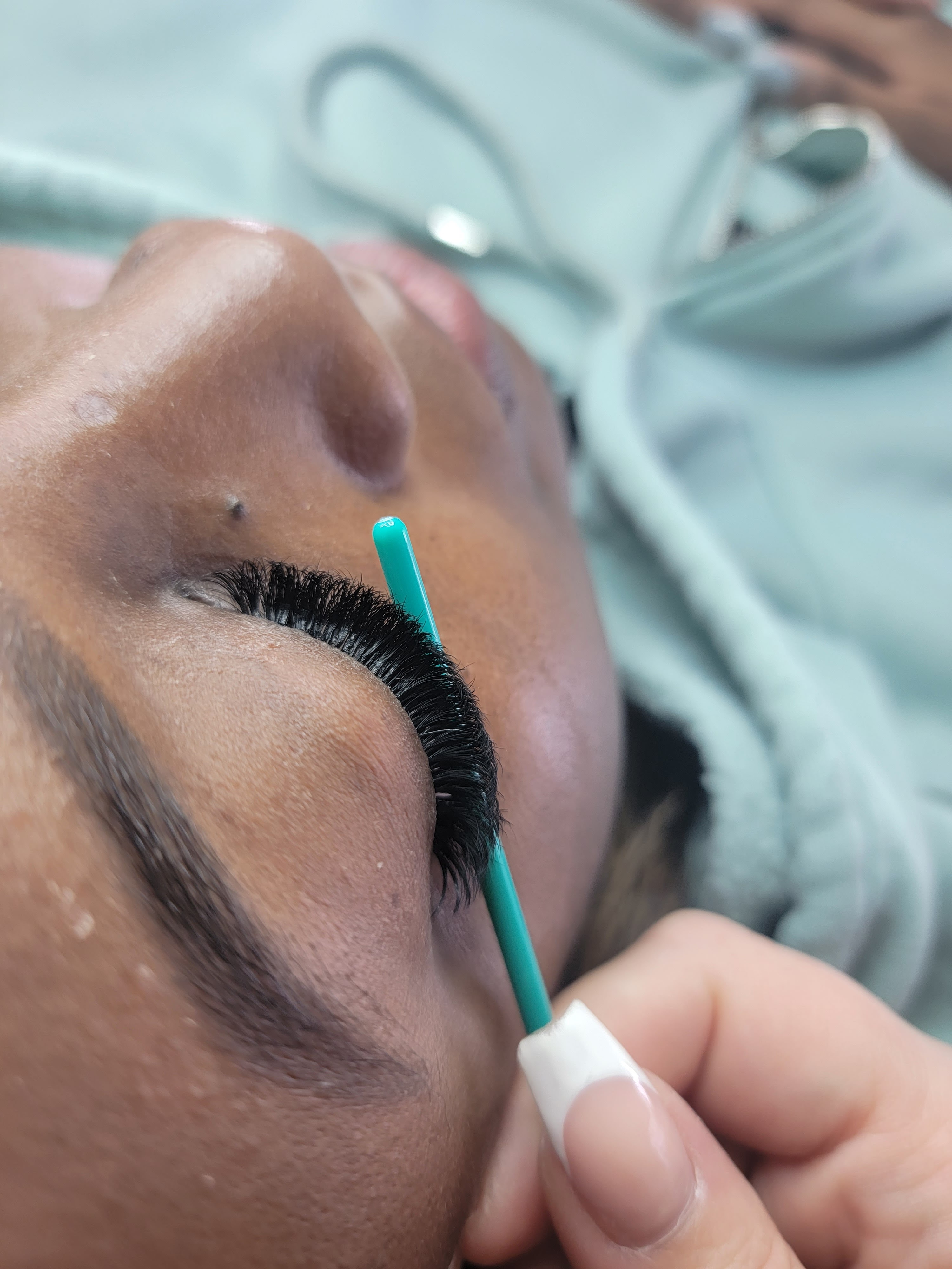 Images Lashista - Formation cils - Pose de cils - Produits de cils Longueuil