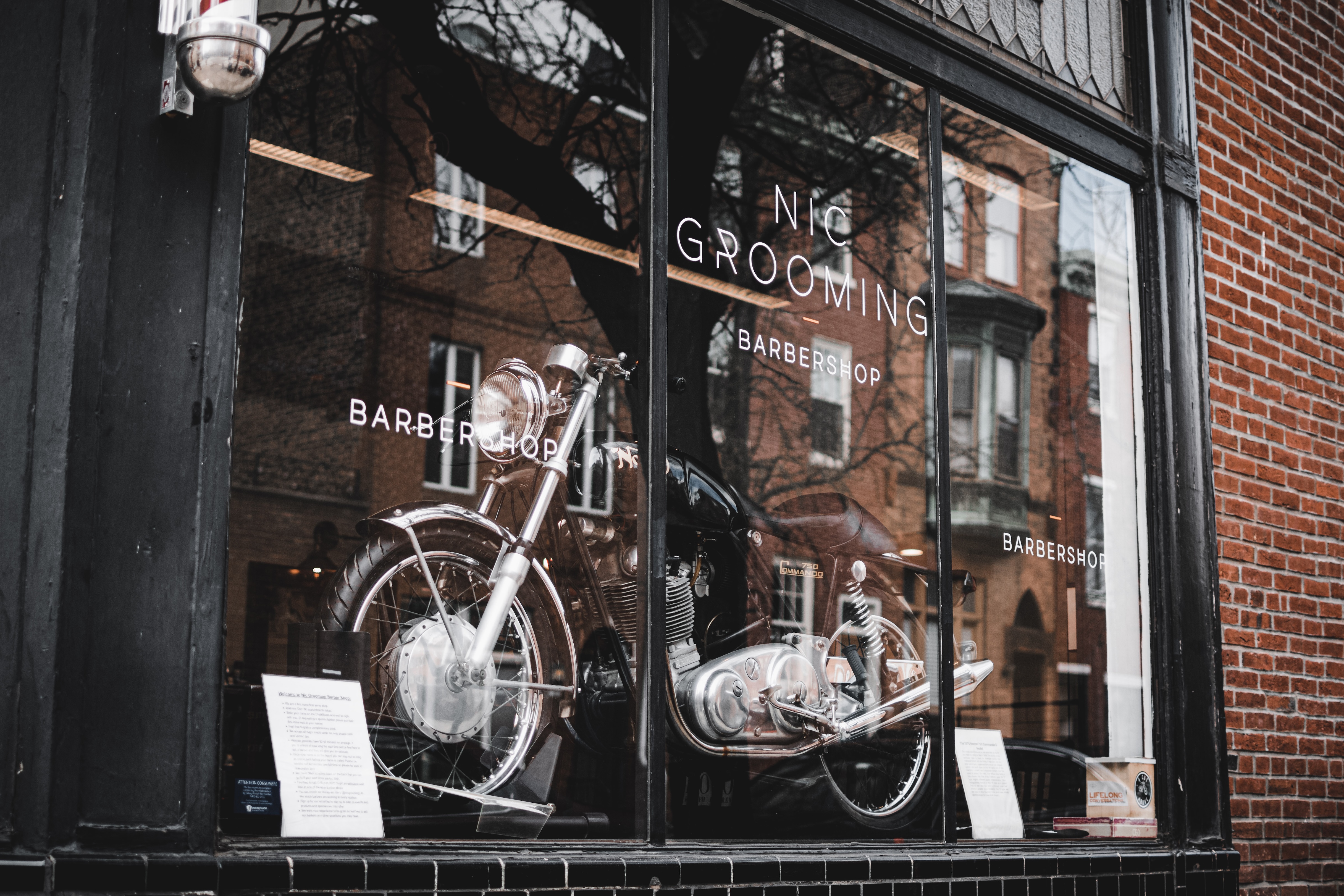 Nic Grooming Barbershop Pine St's
Storefront