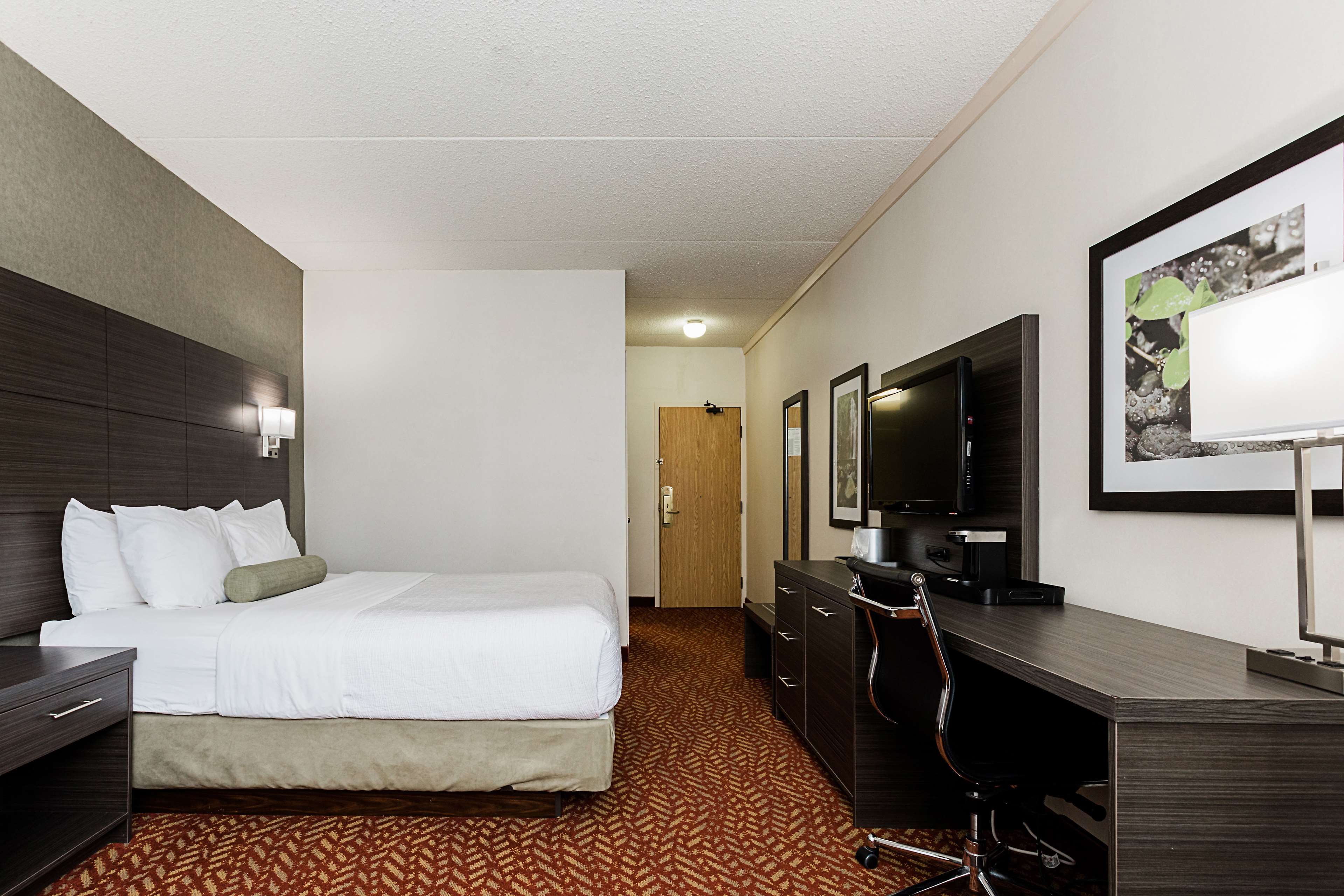 Room TypeQDHB Best Western Inn On The Bay Owen Sound (519)371-9200