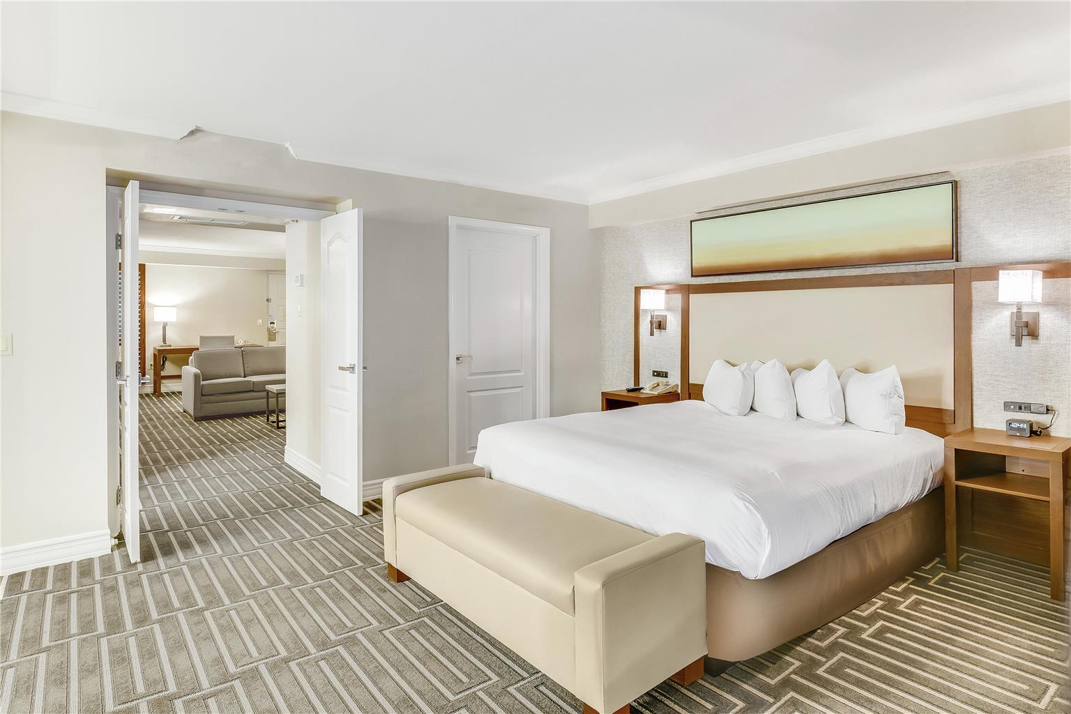 Guest room
