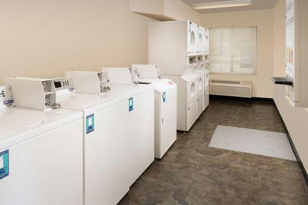 Images WoodSpring Suites Junction City