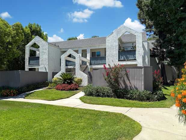 Images Ridgeline Apartments