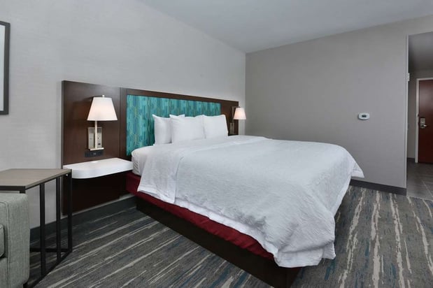 Images Hampton Inn & Suites by Hilton Charlotte North I 485