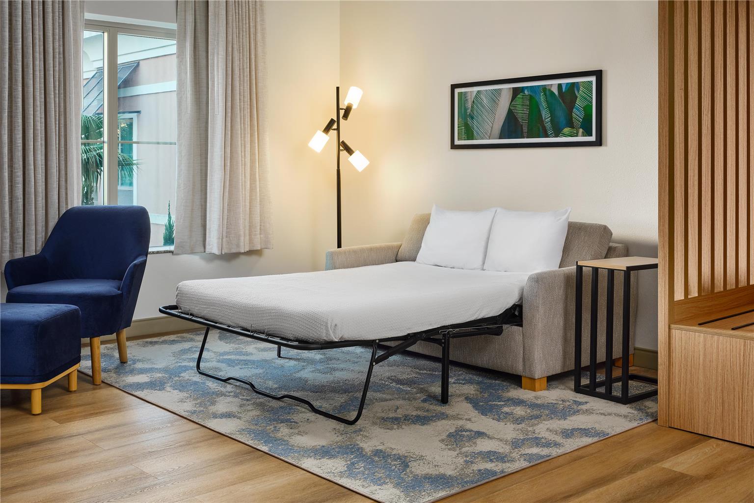 Guest room 