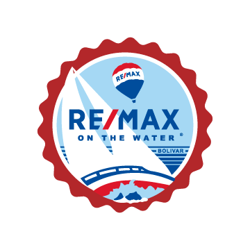 Holly Cravy, Realtor with RE/MAX Logo
