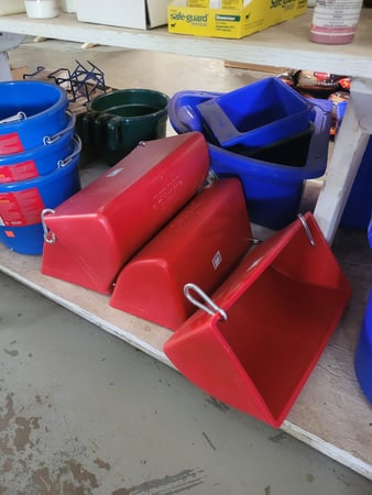 Images Holt's Feed Store