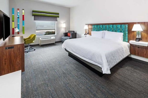 Images Hampton Inn & Suites Dallas I-30 Cockrell Hill