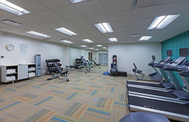 Images Holiday Inn Express & Suites Tulsa South - Woodland Hills by IHG