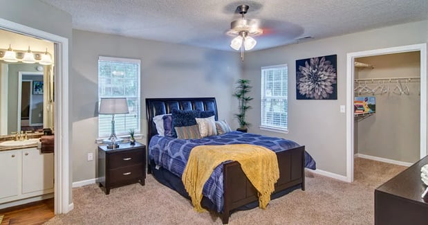 Images Huntington Chase Apartments