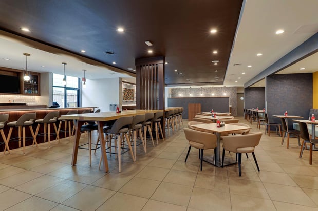 Images Holiday Inn Mobile - Airport by IHG