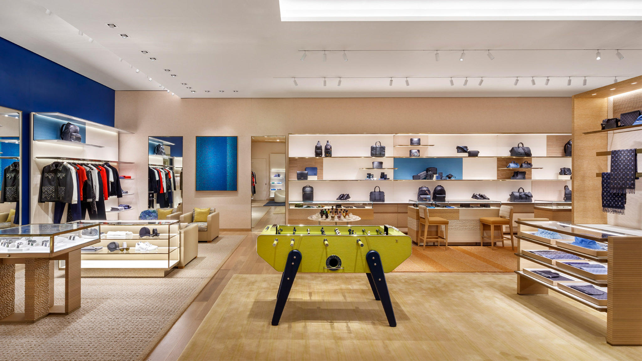Image 6 | Louis Vuitton Beverly Center