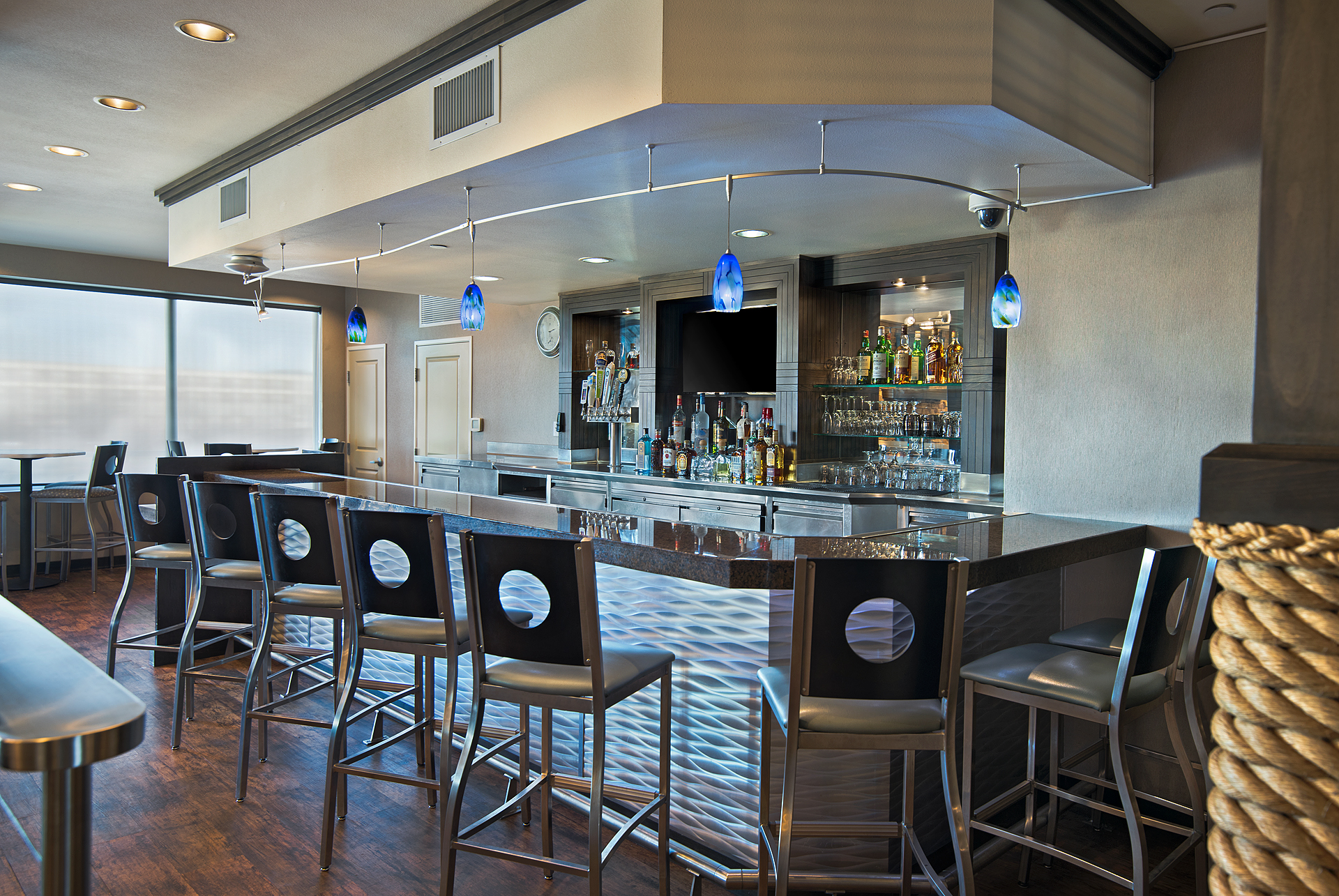 Oxford Suites Silverdale Image