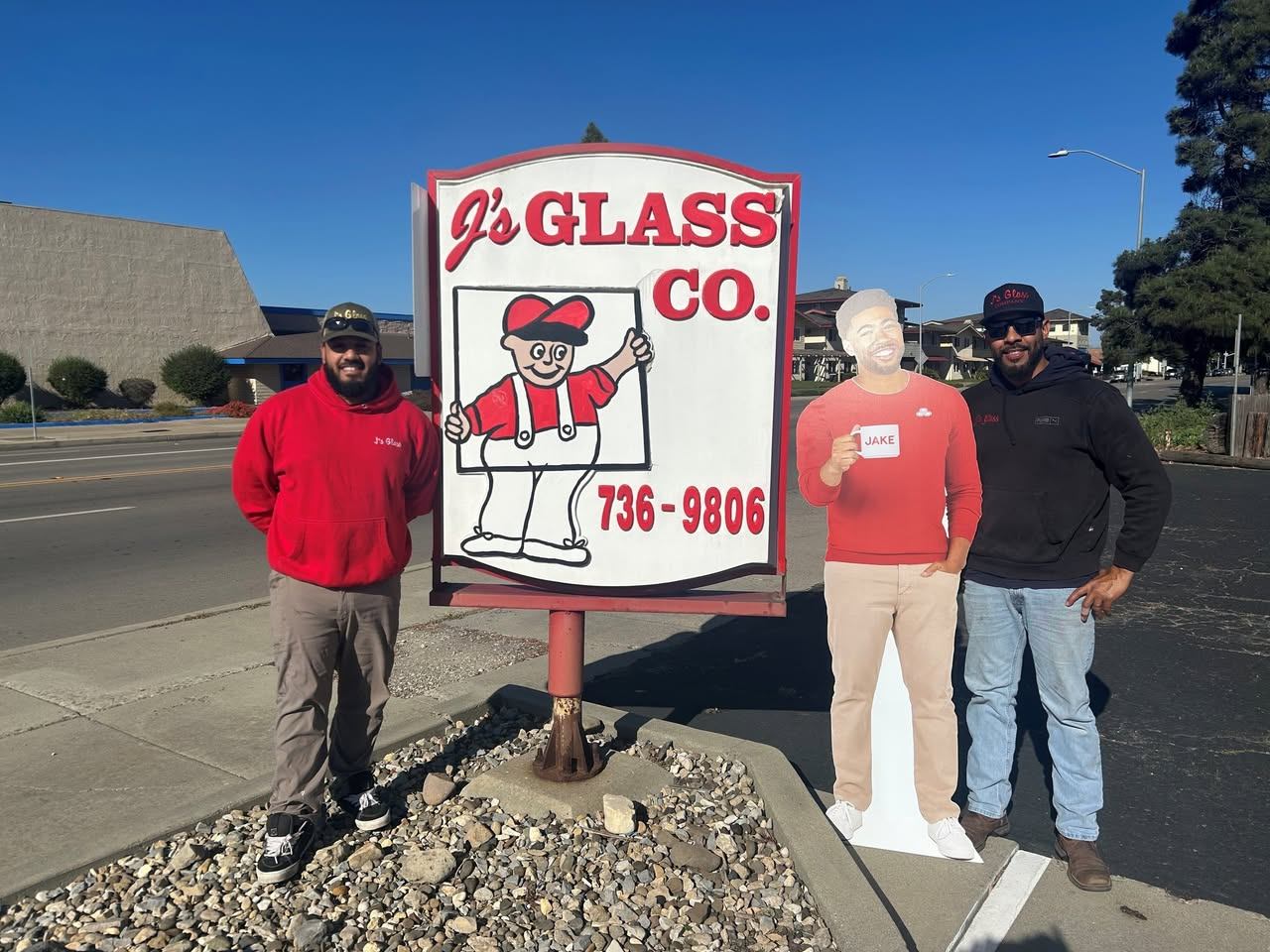 Last week’s WheresJakeWednesday! We highlighted Js Glass Co. Serving the community for over 30 years, they offer residential and commercial glass work, including windows, showers, and doors! Locally owned by Luis and Jackie Castaneda with Lobo Sigueroa.