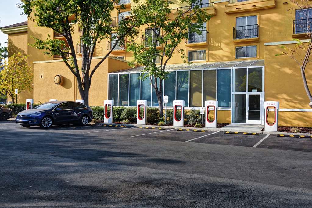 Exterior Embassy Suites by Hilton Milpitas Silicon Valley Milpitas (408)942-0400