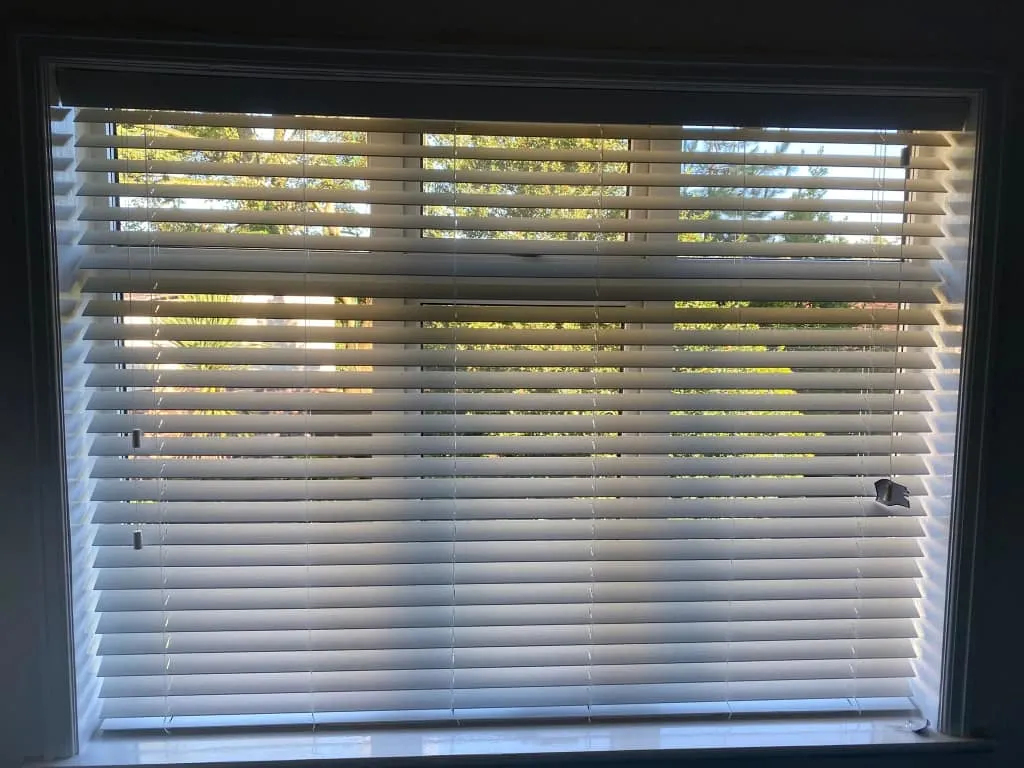 Images Household Bargain Centre & Chantelle Blinds