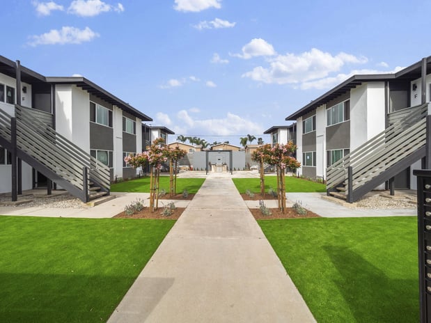 Images Charle Square Apartments