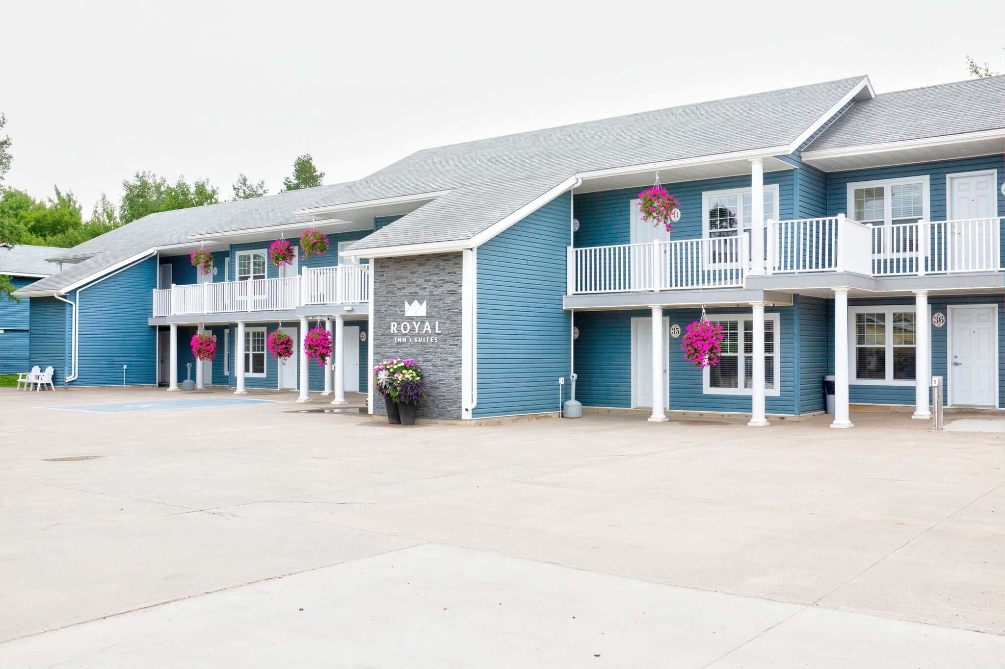 Royal Inn & Suites, Happy ValleyGoose Bay NL Ourbis