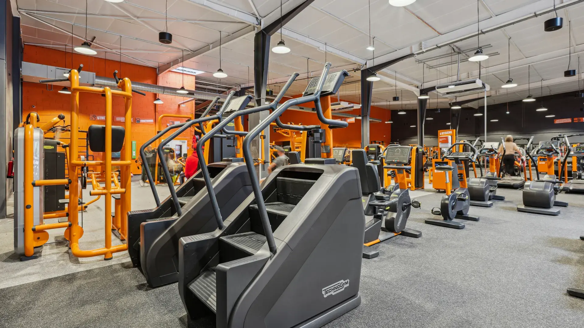 Images Basic-Fit 24/7