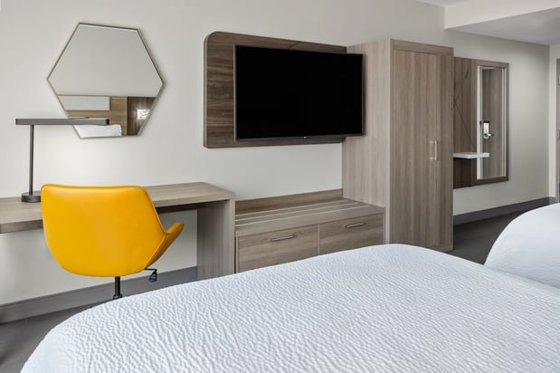 Images Holiday Inn Express & Suites Waynesboro East by IHG