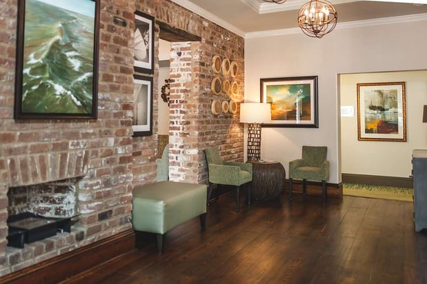 Images The Cotton Sail Hotel Savannah, Tapestry Collection by Hilton