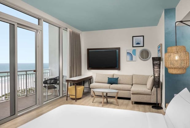 Images The Hiatus Clearwater Beach, Curio Collection by Hilton