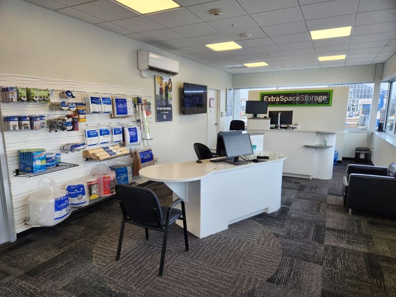 Images Extra Space Storage