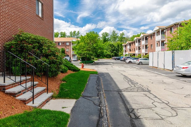 Images Westford Park Apartments