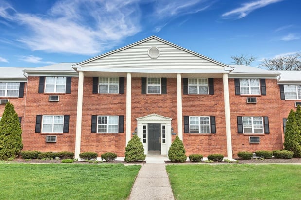 Images Valley Park Apartment Homes