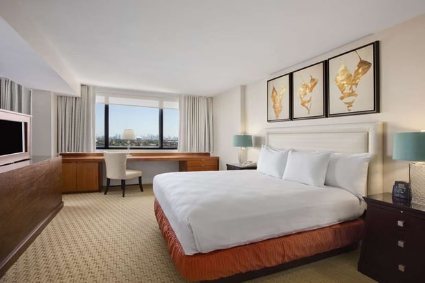 Images Hilton Miami Airport Blue Lagoon