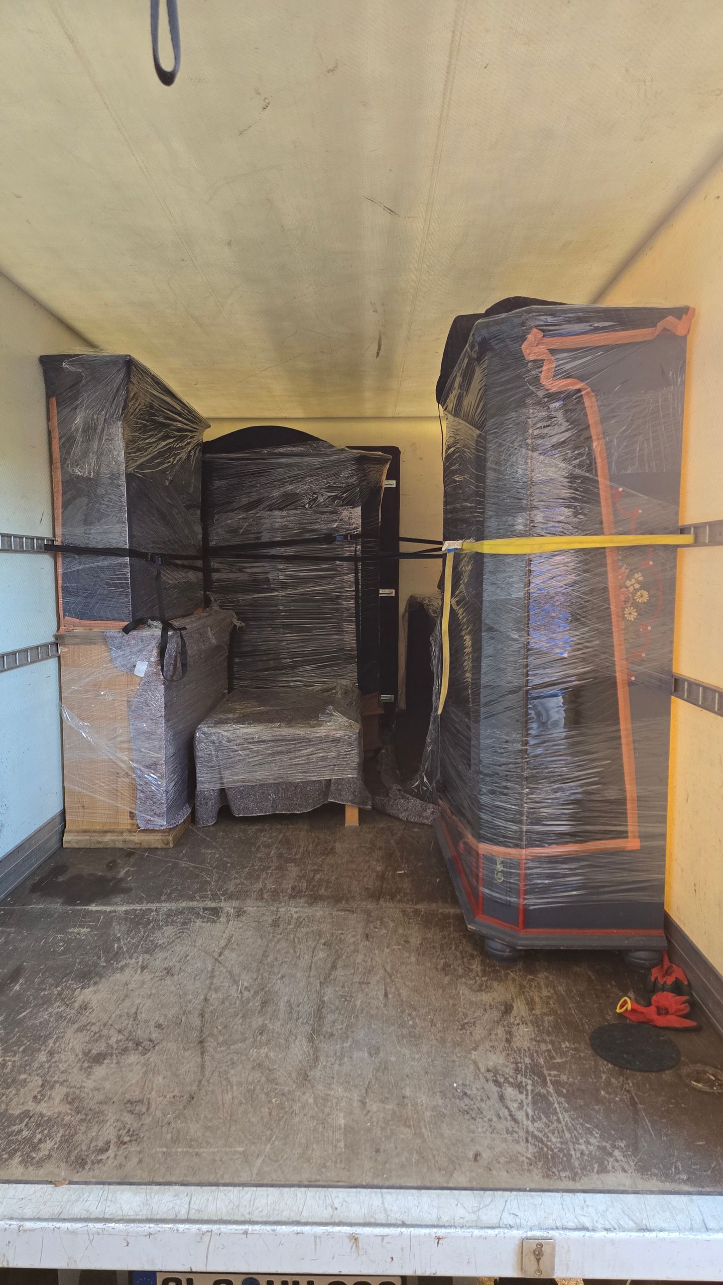 Heljic Umzüge & Gebäudeservice, Am Weinberg 1 in Bous