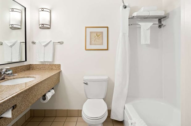 Images Best Western Ontario Mills Mall