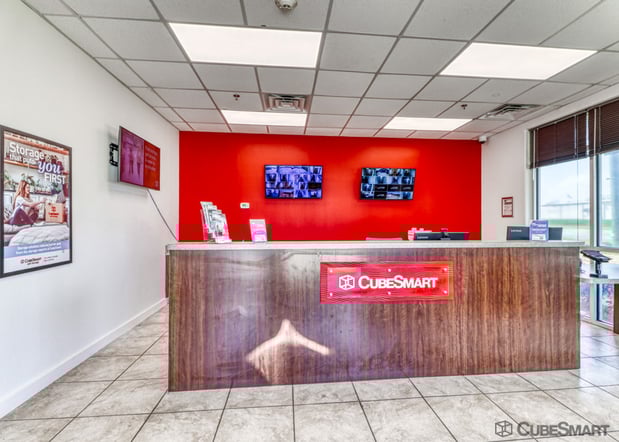 Images CubeSmart Self Storage