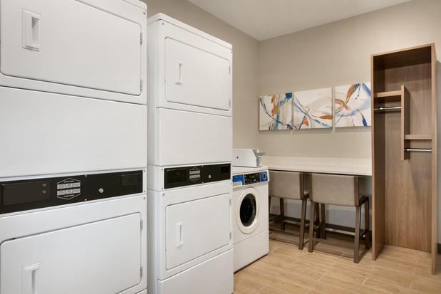 Images Candlewood Suites Fayetteville Fort Bragg by IHG